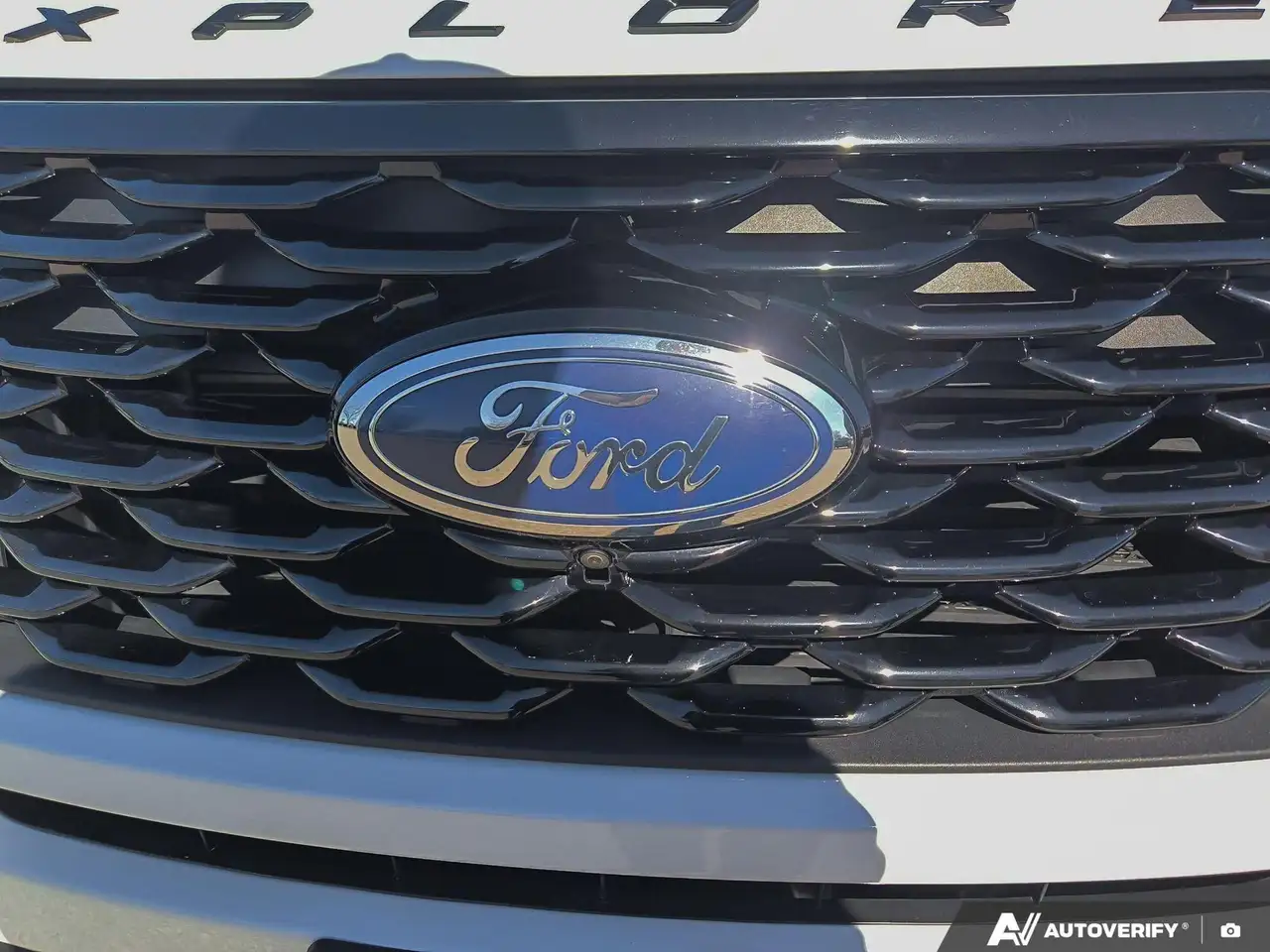 Ford Explorer photo Ford Explorer