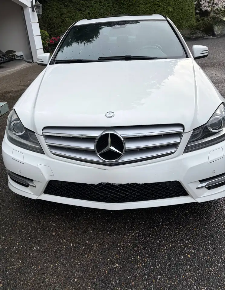 Mercedes-Benz C-Class photo Mercedes-Benz C-Class