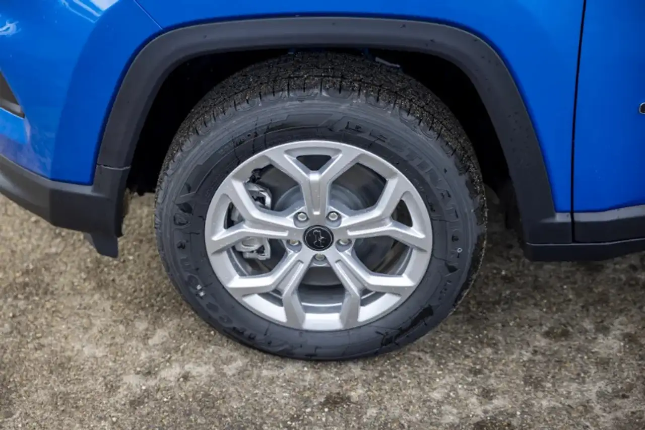 Jeep Compass снимка Jeep Compass