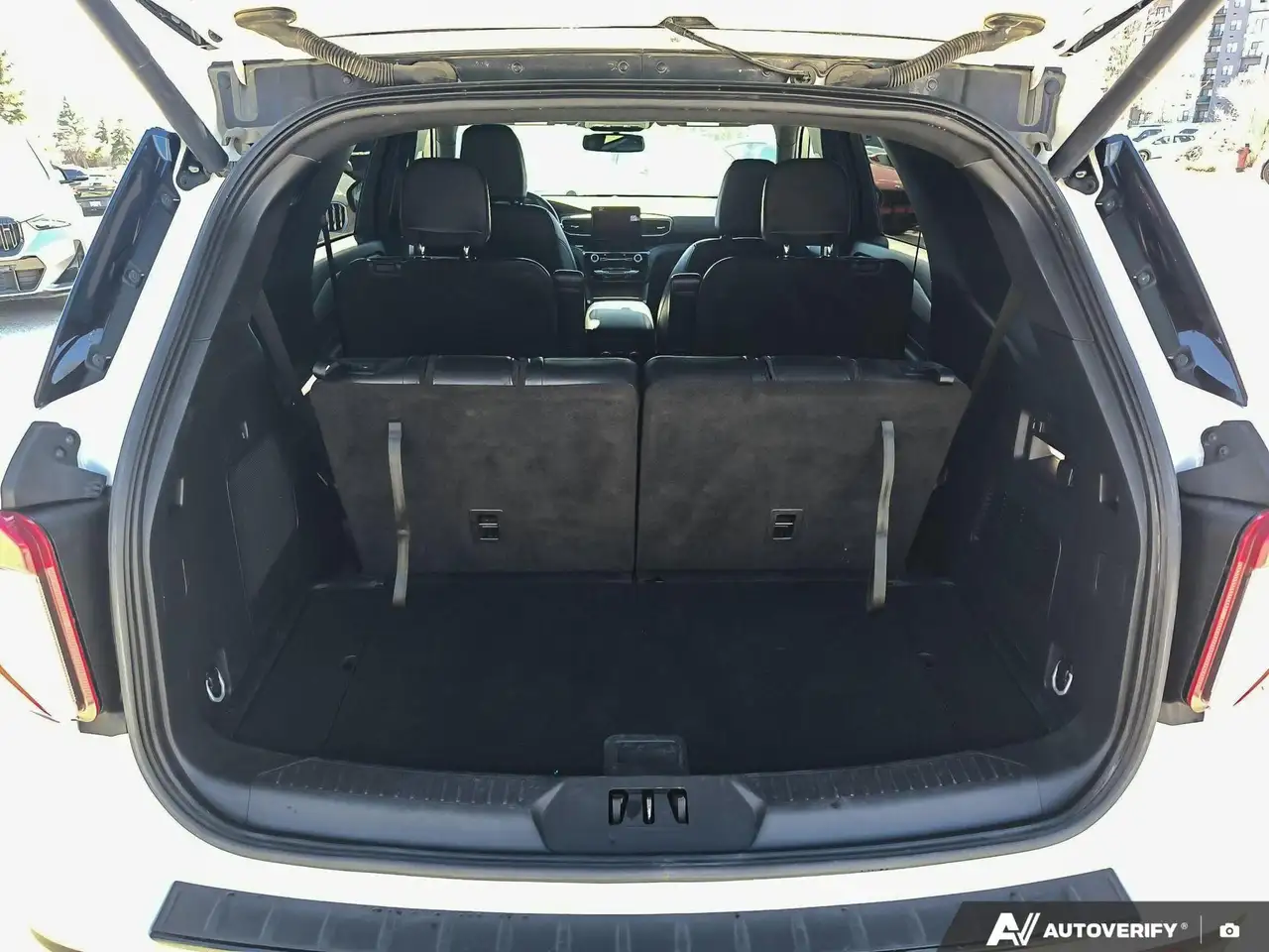 Ford Explorer photo Ford Explorer
