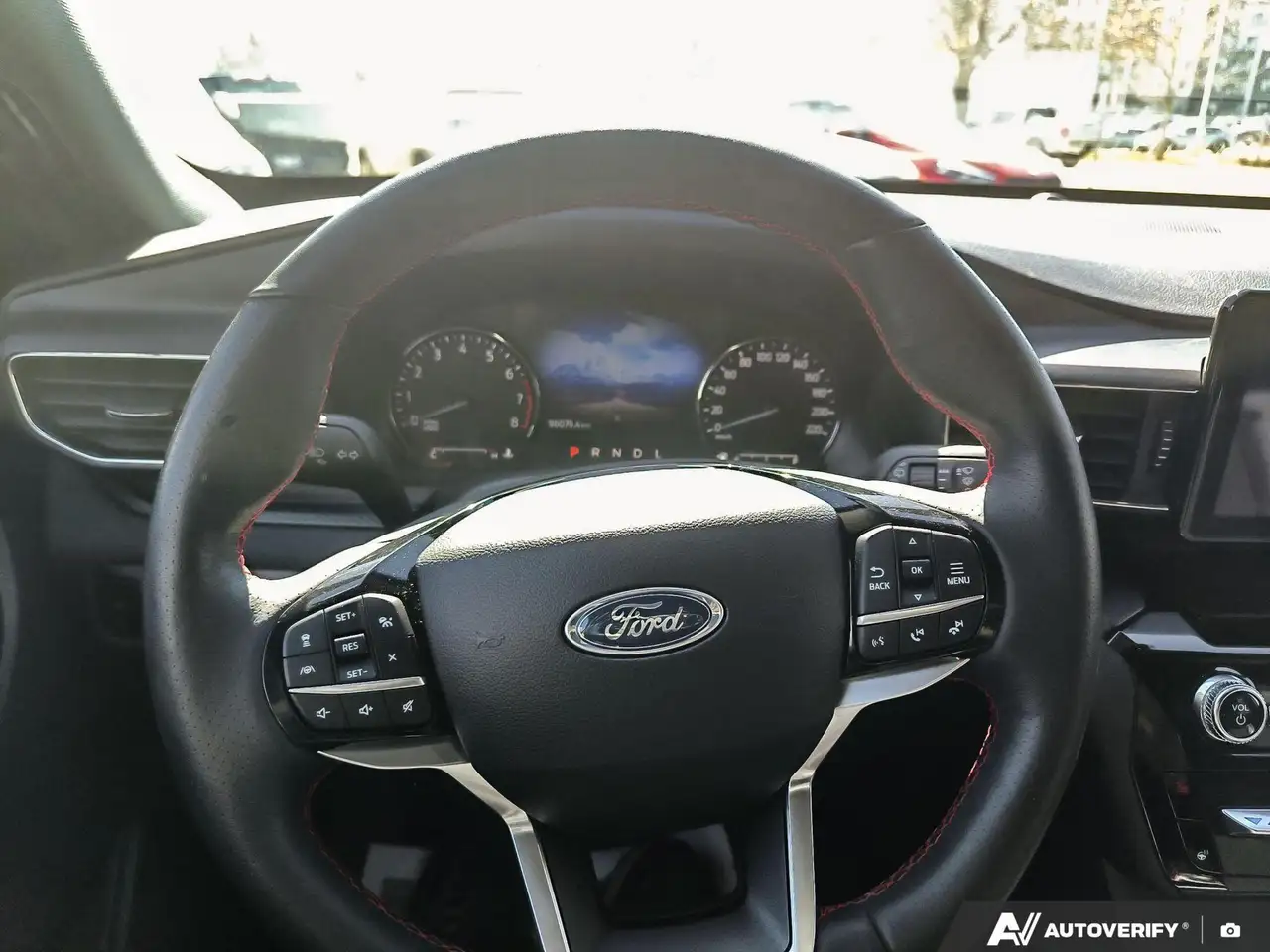 Ford Explorer photo Ford Explorer
