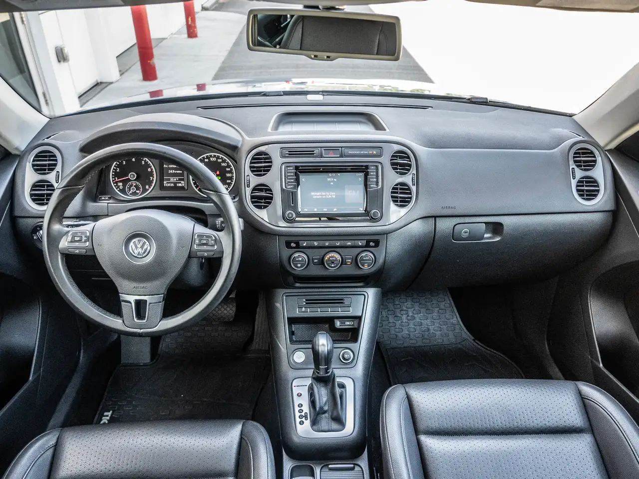 Volkswagen Tiguan снимка Volkswagen Tiguan