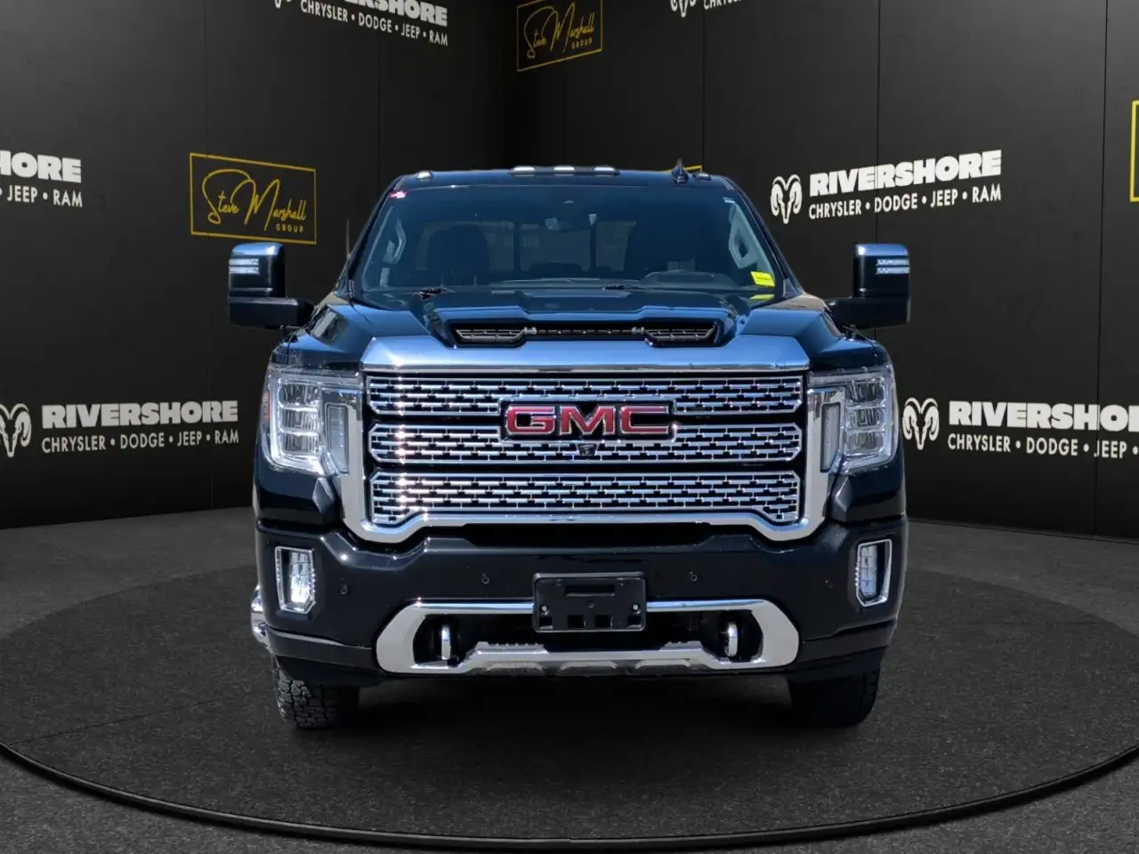 GMC Sierra 3500HD снимка GMC Sierra 3500HD
