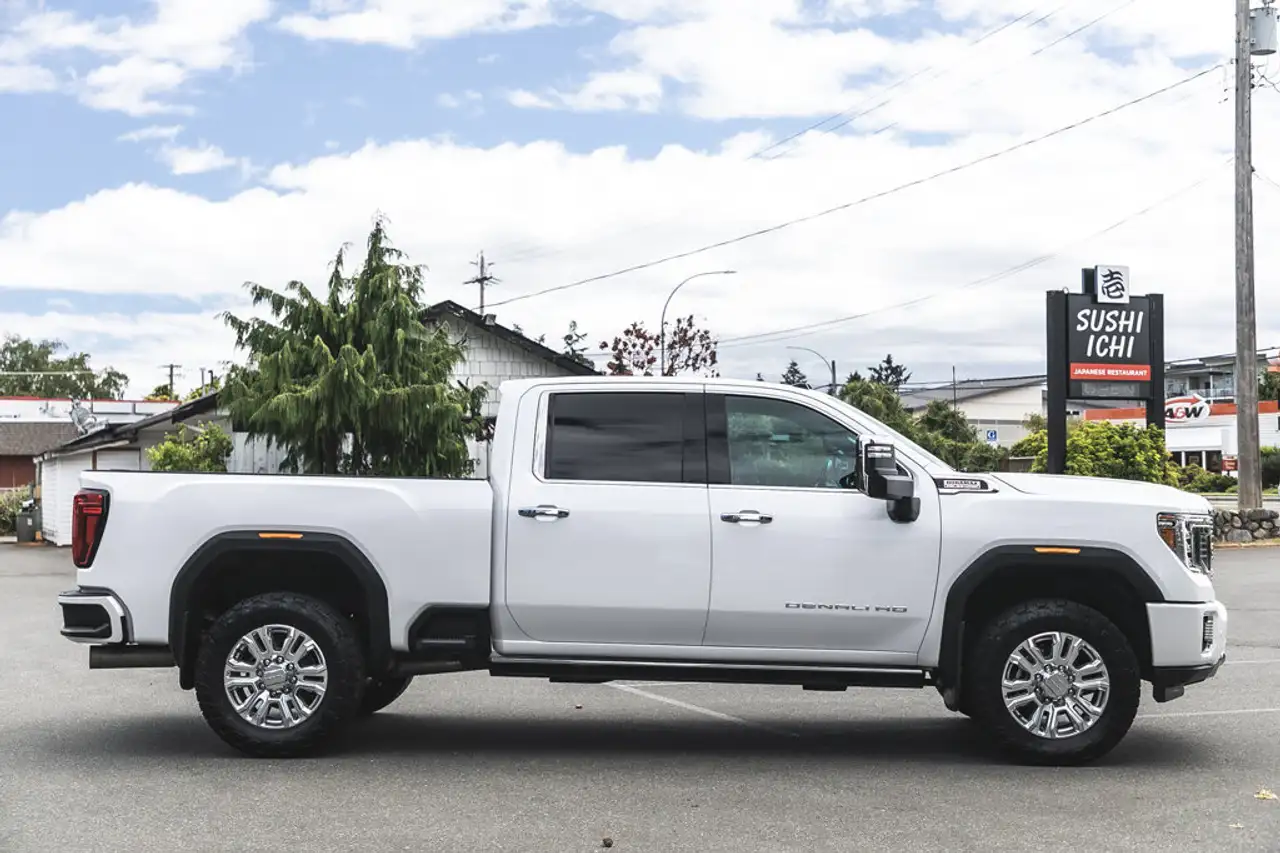 GMC Sierra 3500HD снимка GMC Sierra 3500HD