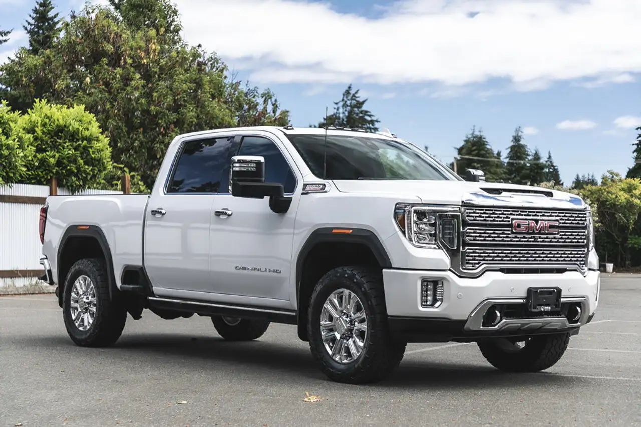 GMC Sierra 3500HD снимка GMC Sierra 3500HD