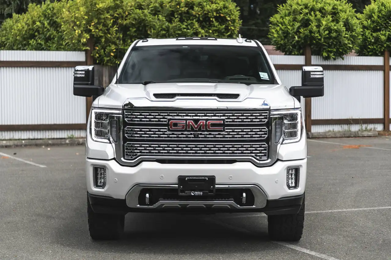 GMC Sierra 3500HD снимка GMC Sierra 3500HD