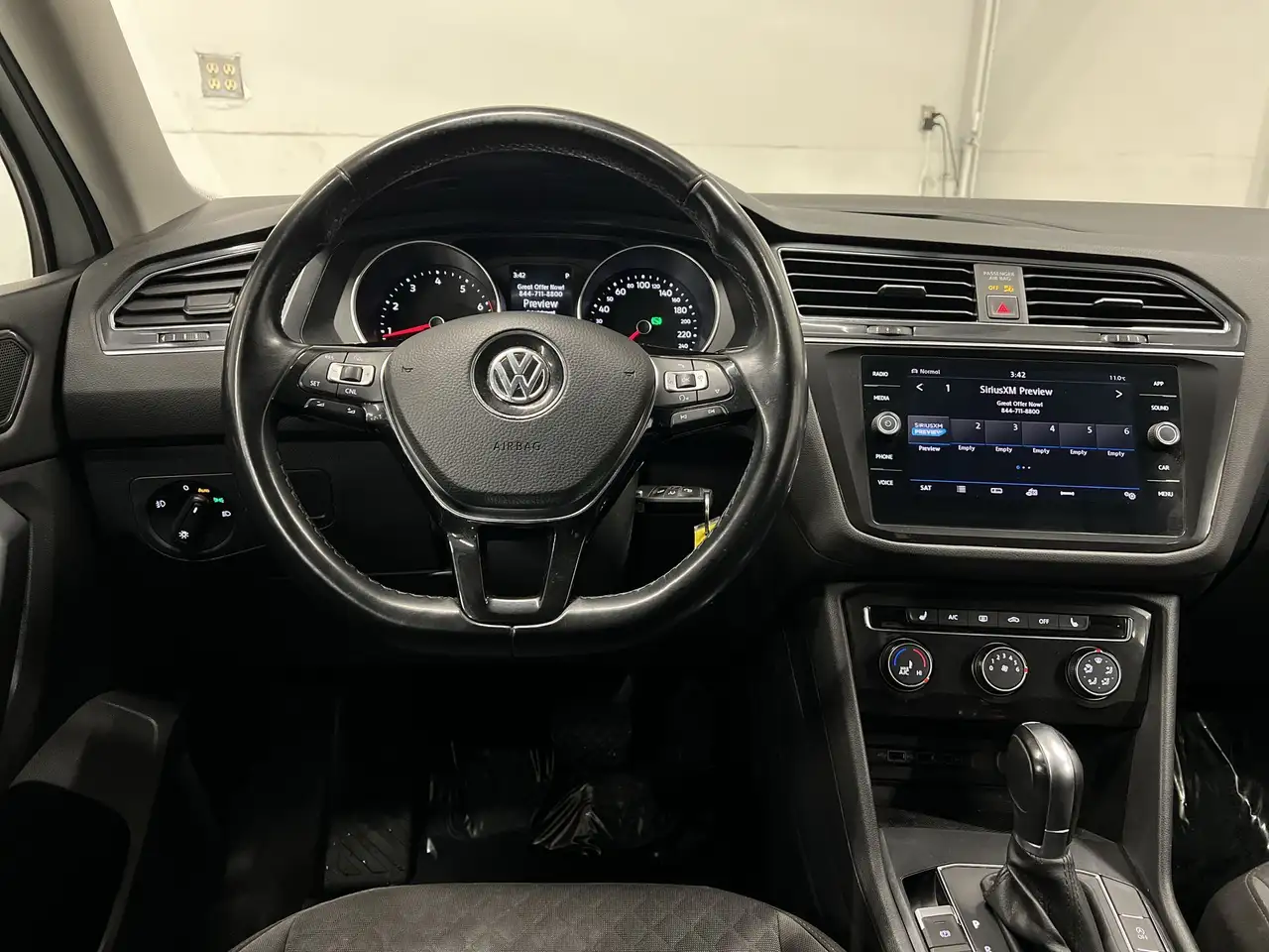 Volkswagen Tiguan снимка Volkswagen Tiguan