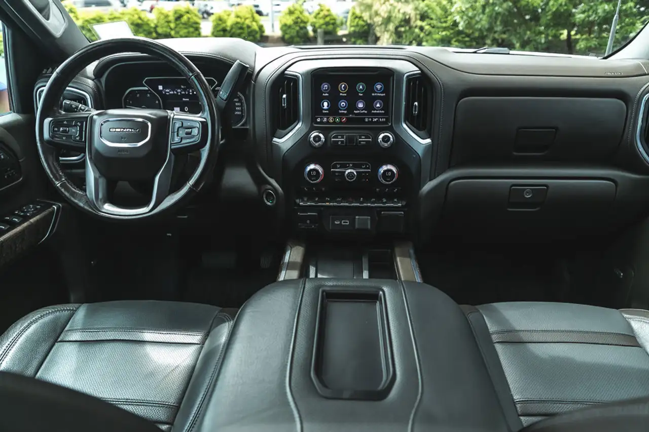 GMC Sierra 3500HD снимка GMC Sierra 3500HD