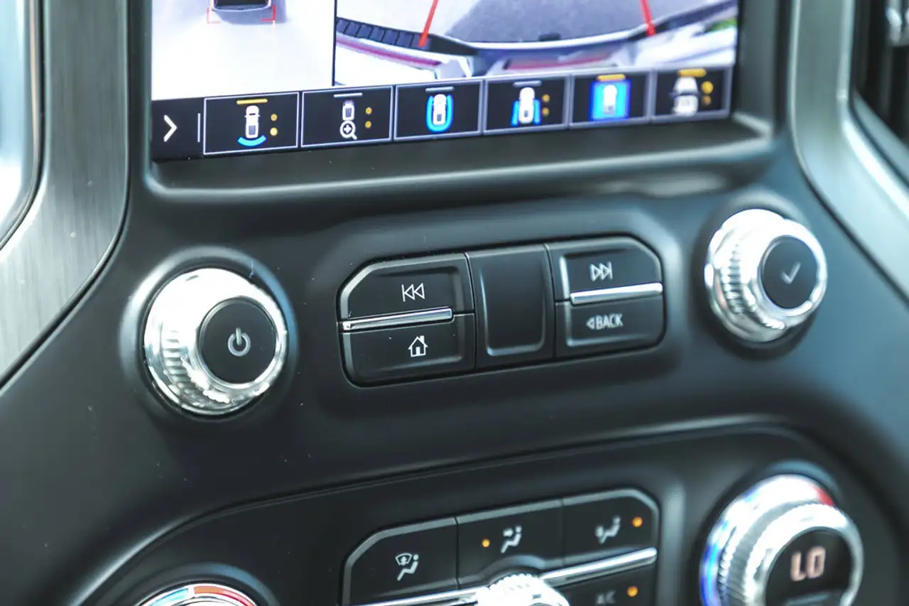GMC Sierra 3500HD снимка GMC Sierra 3500HD