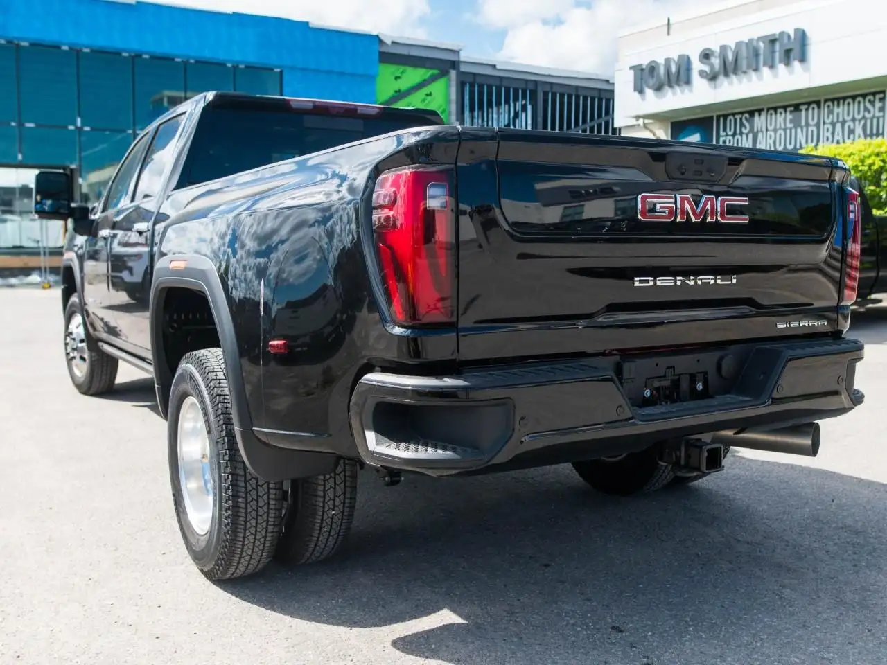 GMC Sierra 3500HD снимка GMC Sierra 3500HD