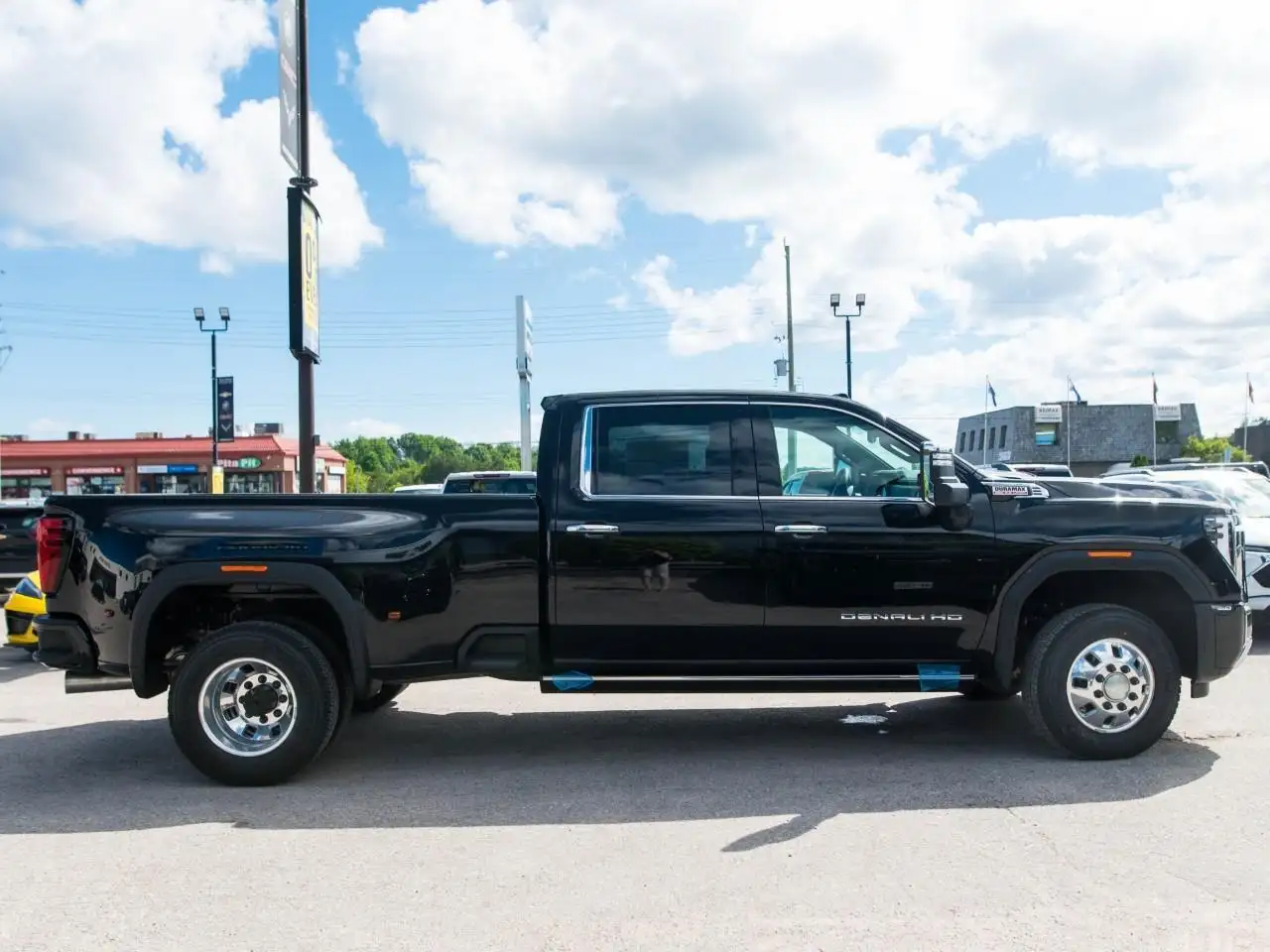 GMC Sierra 3500HD снимка GMC Sierra 3500HD