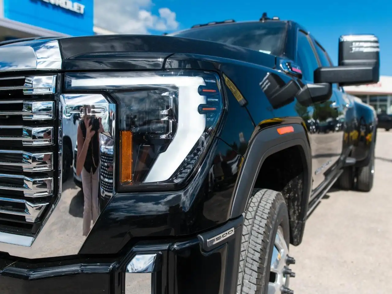 GMC Sierra 3500HD снимка GMC Sierra 3500HD