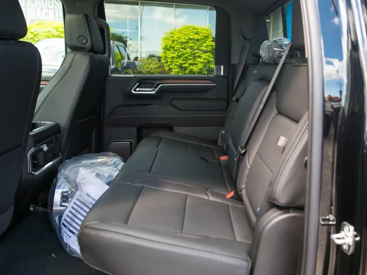 GMC Sierra 3500HD снимка GMC Sierra 3500HD