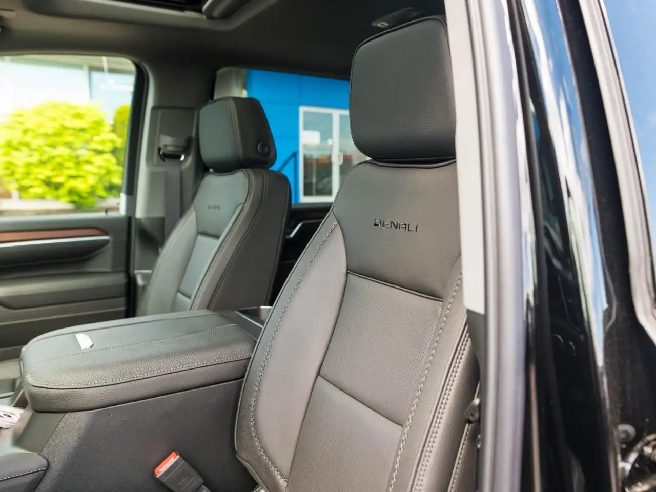 GMC Sierra 3500HD снимка GMC Sierra 3500HD