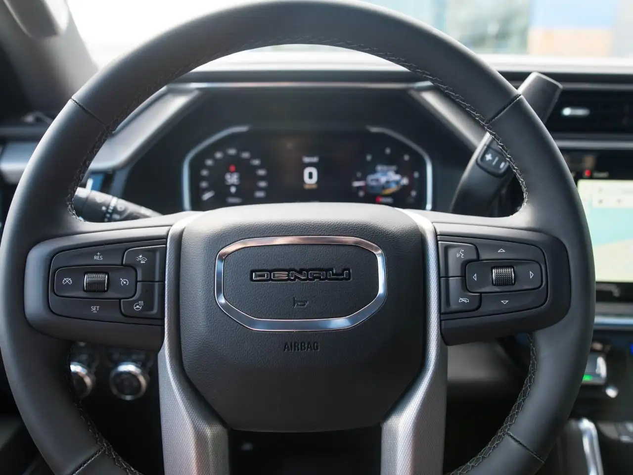 GMC Sierra 3500HD снимка GMC Sierra 3500HD
