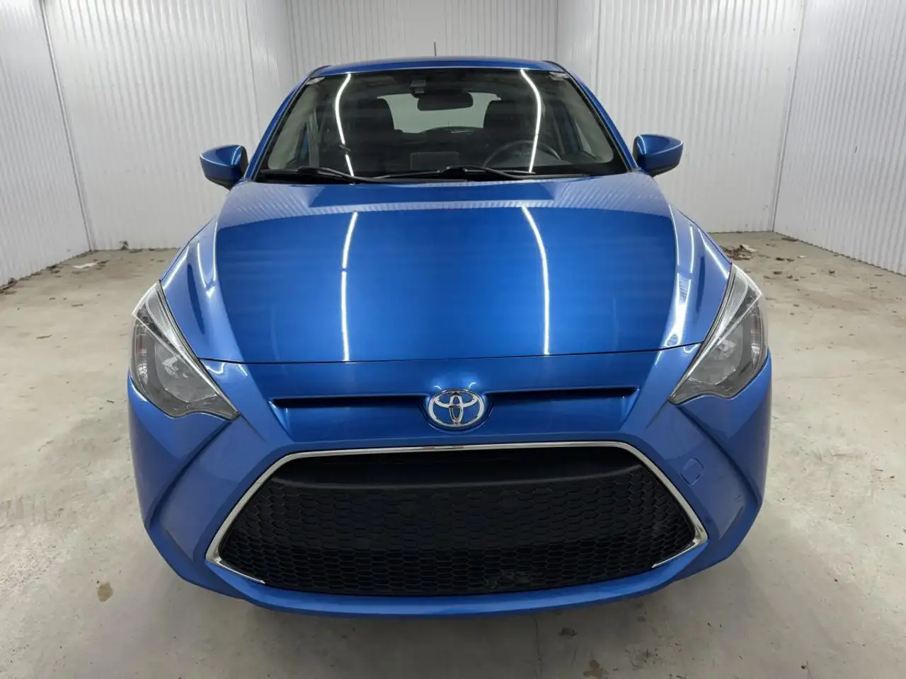 Toyota Yaris снимка Toyota Yaris