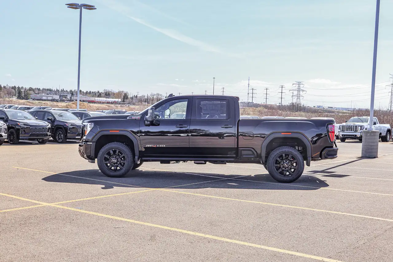 GMC Sierra 3500HD снимка GMC Sierra 3500HD