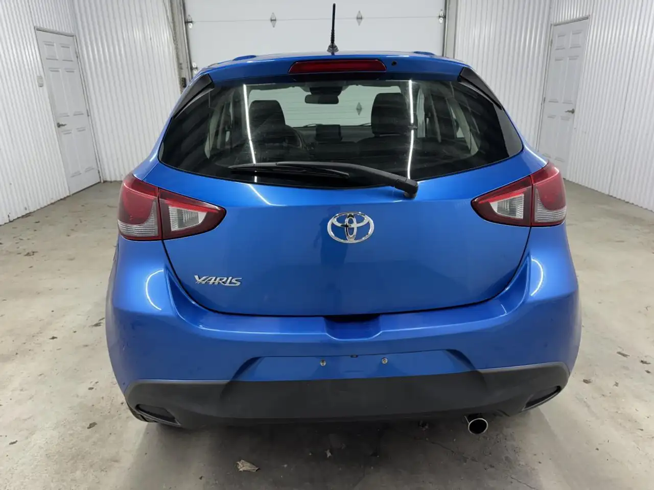Toyota Yaris снимка Toyota Yaris