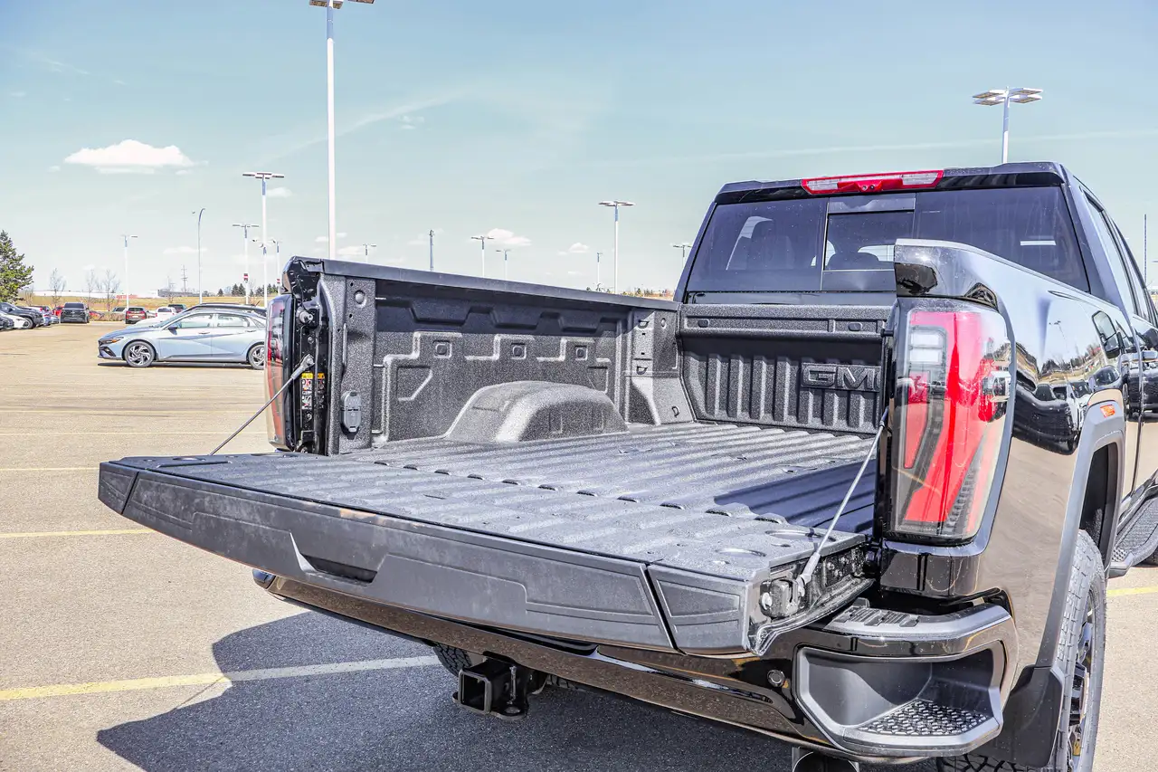 GMC Sierra 3500HD снимка GMC Sierra 3500HD