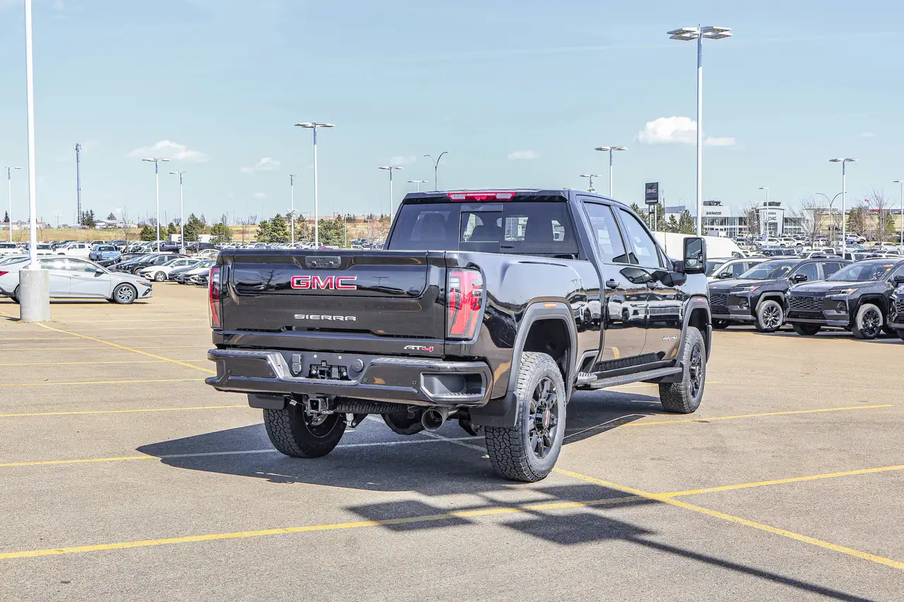 GMC Sierra 3500HD снимка GMC Sierra 3500HD