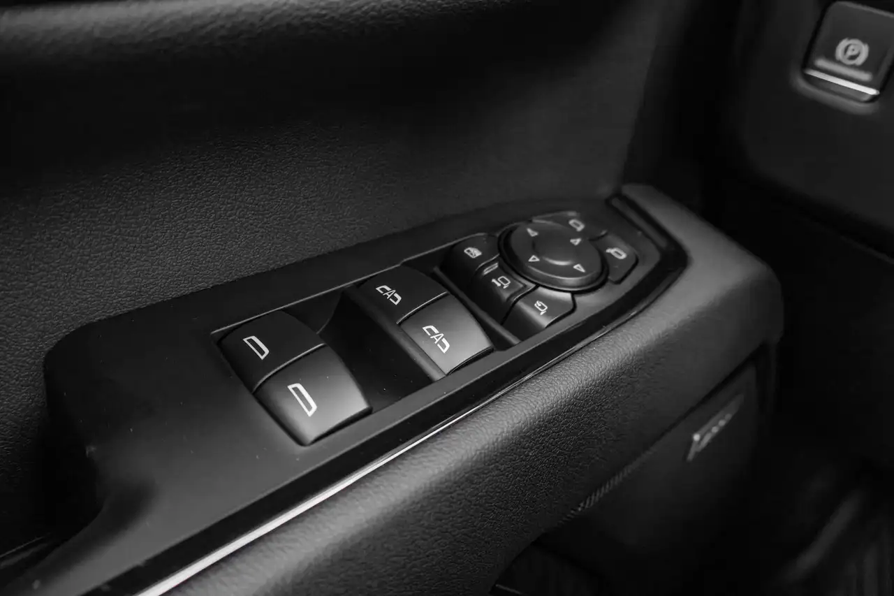 GMC Sierra 3500HD снимка GMC Sierra 3500HD