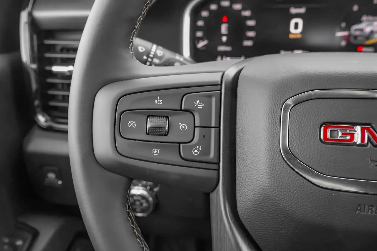 GMC Sierra 3500HD снимка GMC Sierra 3500HD