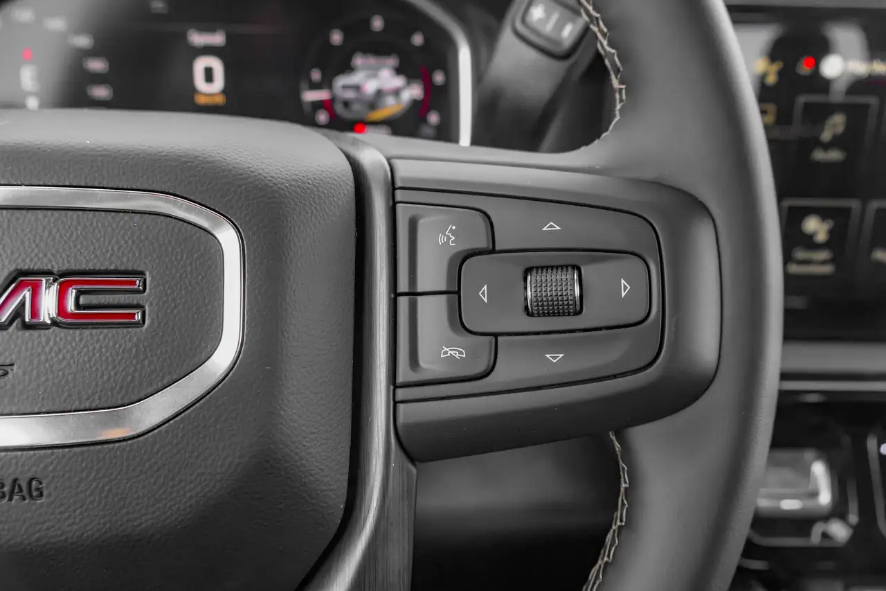 GMC Sierra 3500HD снимка GMC Sierra 3500HD