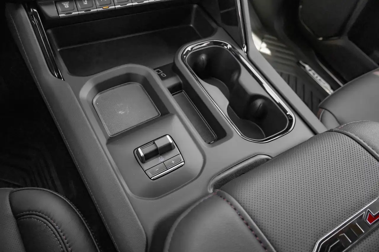 GMC Sierra 3500HD снимка GMC Sierra 3500HD