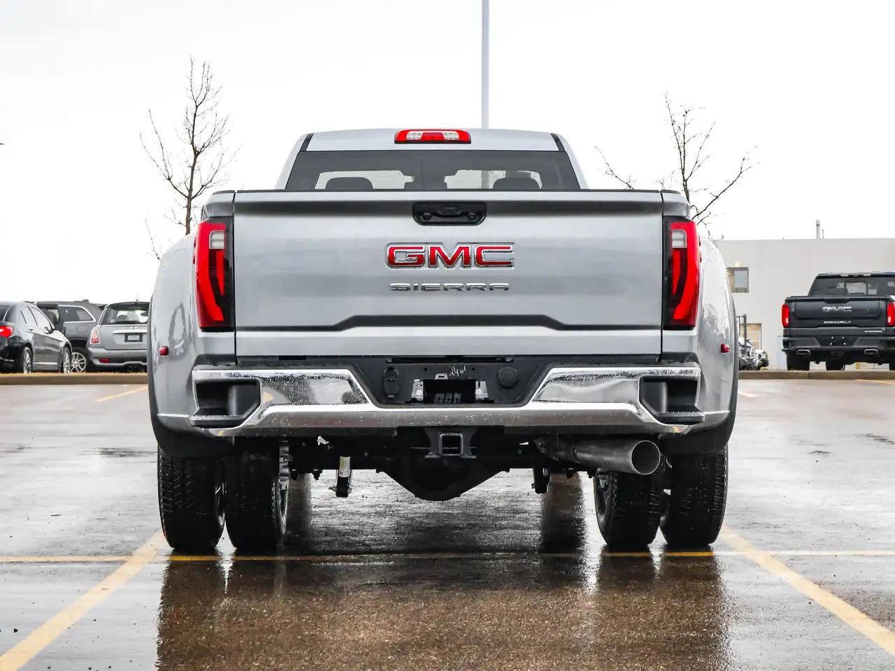 GMC Sierra 3500HD снимка GMC Sierra 3500HD