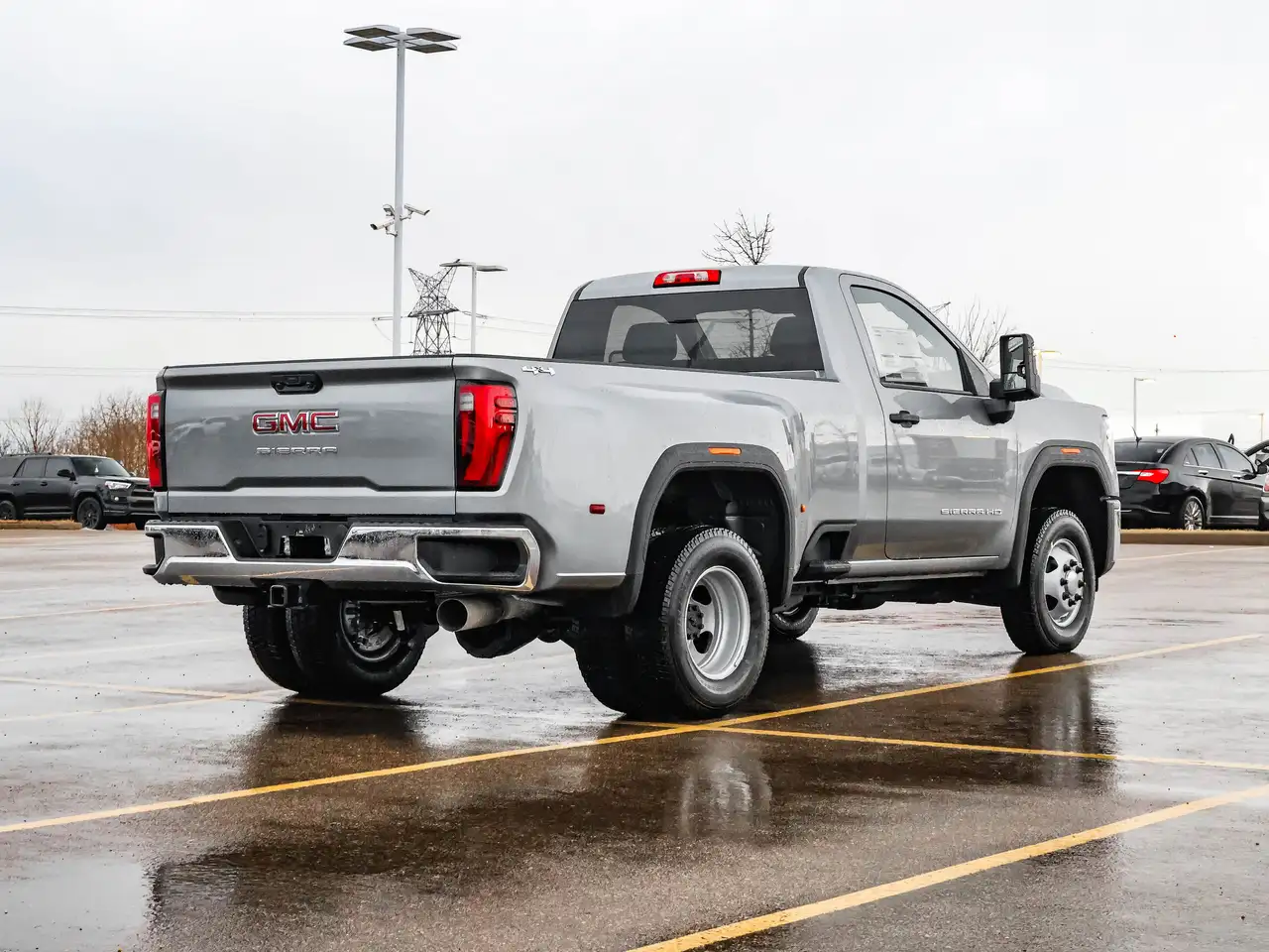 GMC Sierra 3500HD снимка GMC Sierra 3500HD