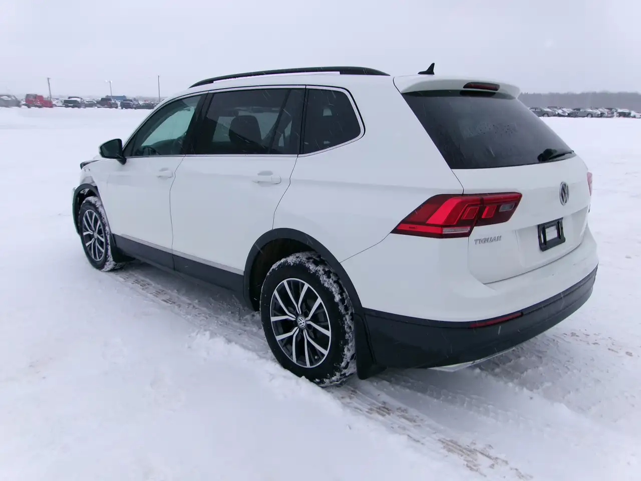 Volkswagen Tiguan снимка Volkswagen Tiguan