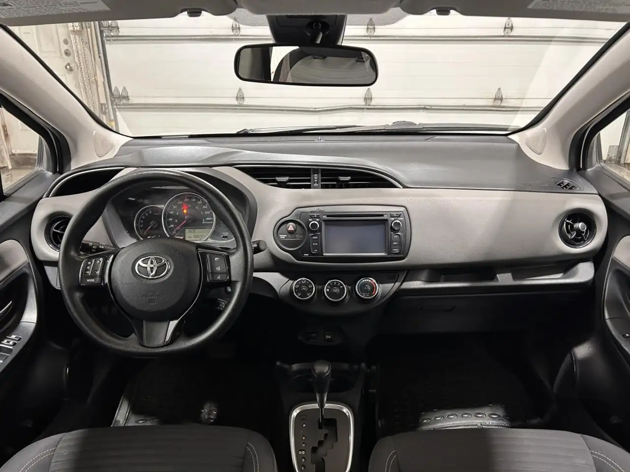 Toyota Yaris снимка Toyota Yaris