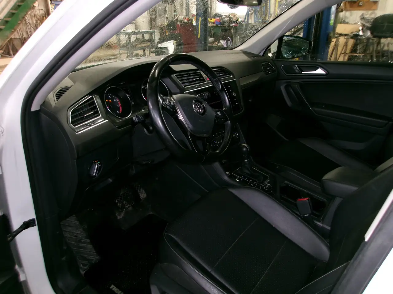 Volkswagen Tiguan снимка Volkswagen Tiguan