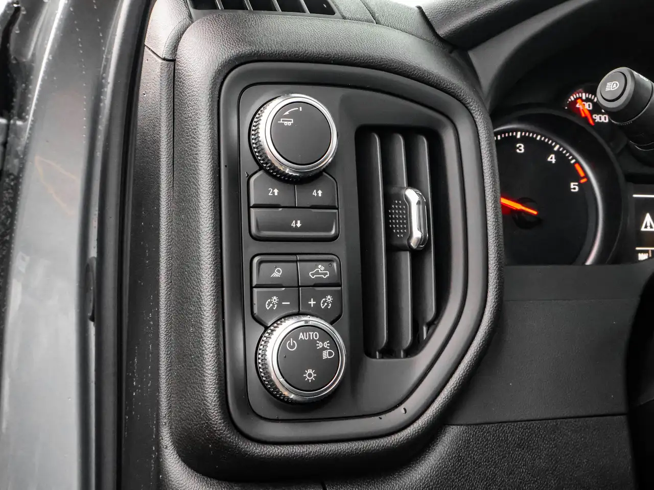 GMC Sierra 3500HD снимка GMC Sierra 3500HD