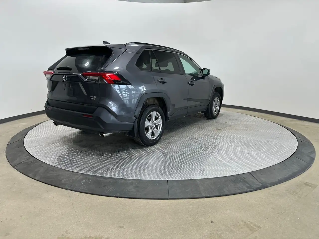 Toyota RAV 4 снимка Toyota RAV 4