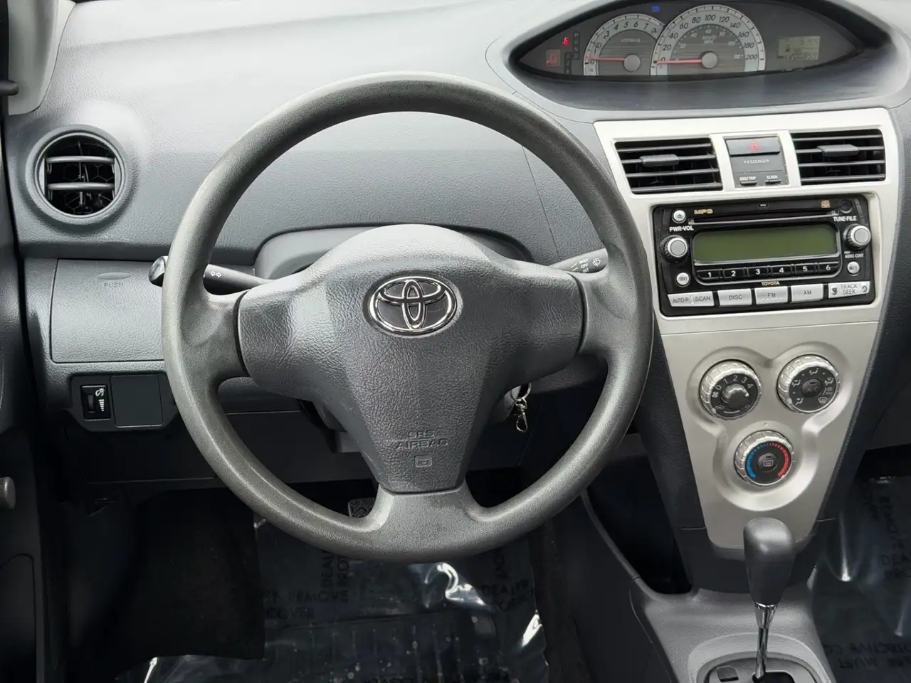 Toyota Yaris снимка Toyota Yaris
