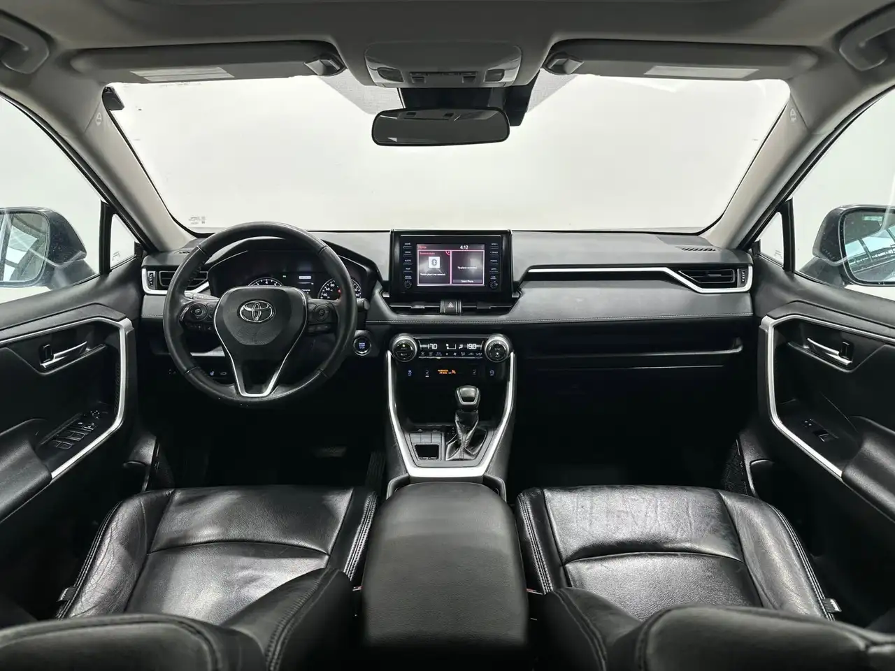 Toyota RAV 4 снимка Toyota RAV 4