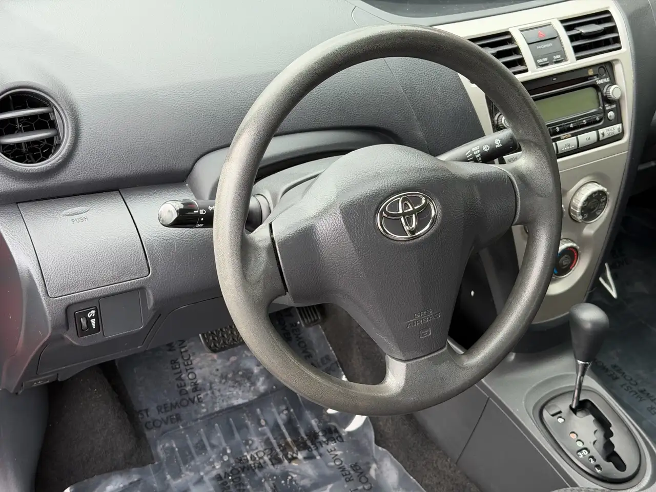 Toyota Yaris снимка Toyota Yaris