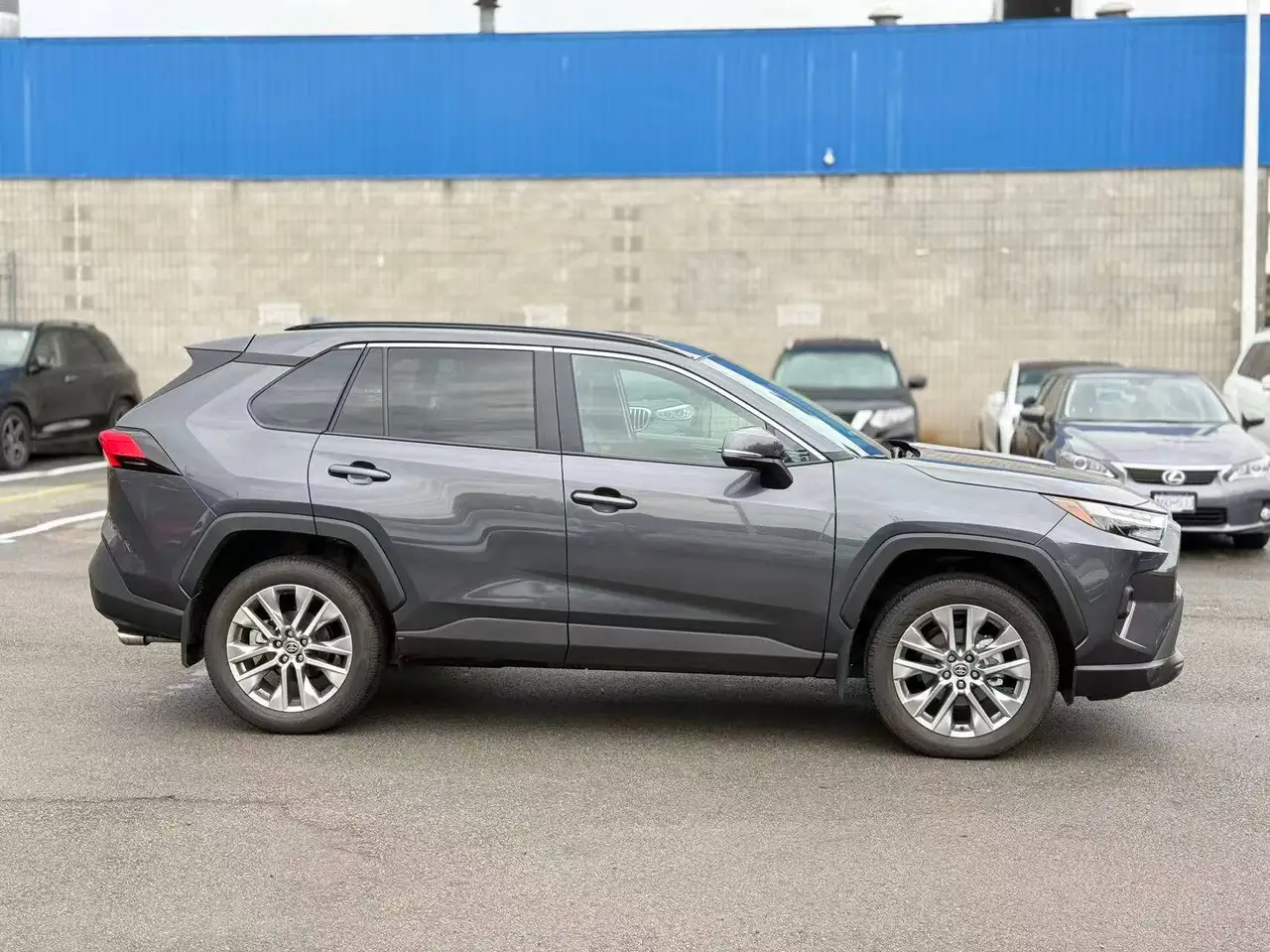 Toyota RAV 4 снимка Toyota RAV 4