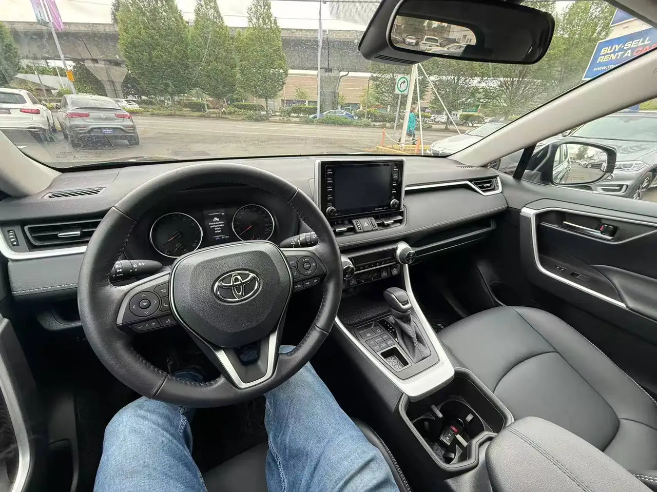 Toyota RAV 4 снимка Toyota RAV 4