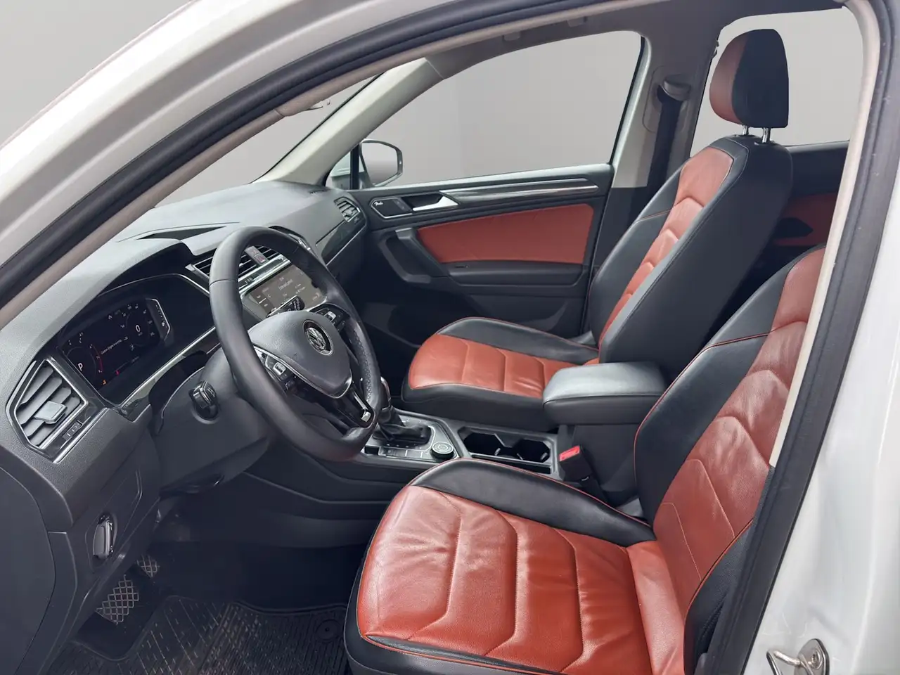Volkswagen Tiguan снимка Volkswagen Tiguan