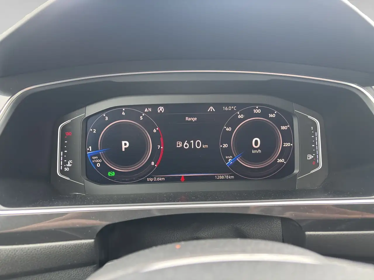 Volkswagen Tiguan снимка Volkswagen Tiguan