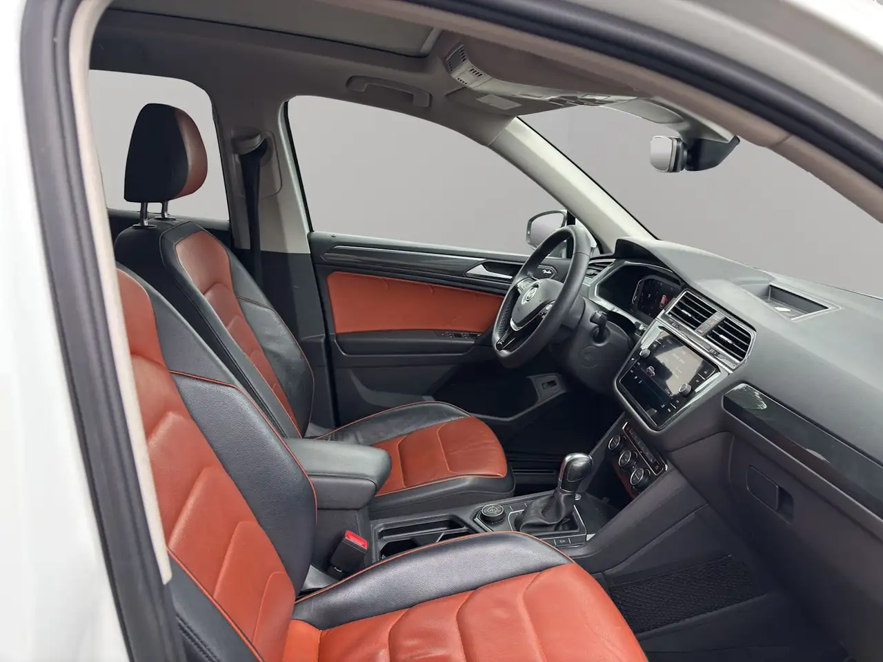 Volkswagen Tiguan снимка Volkswagen Tiguan