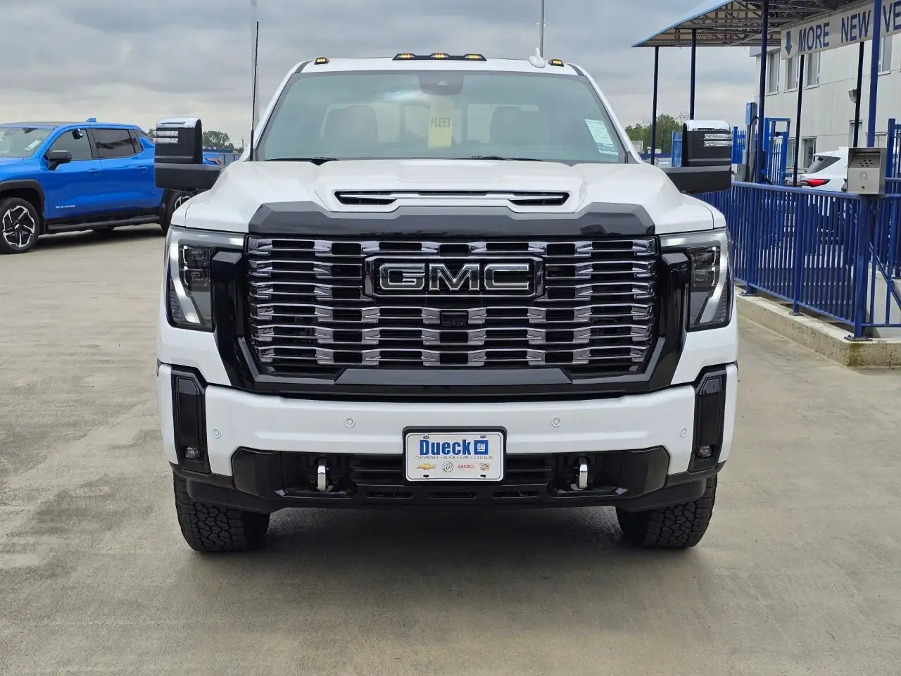 GMC Sierra 3500HD снимка GMC Sierra 3500HD