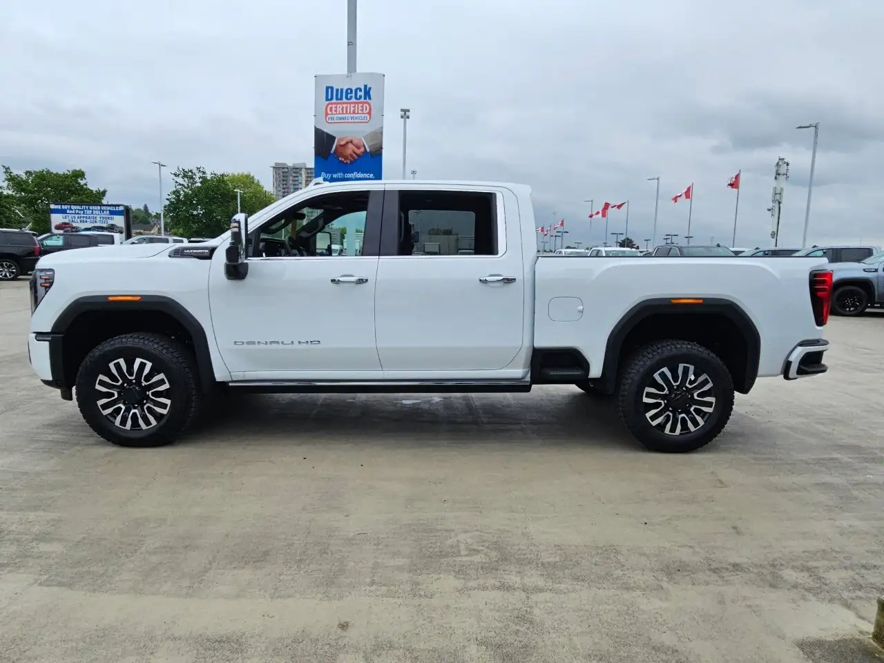 GMC Sierra 3500HD снимка GMC Sierra 3500HD