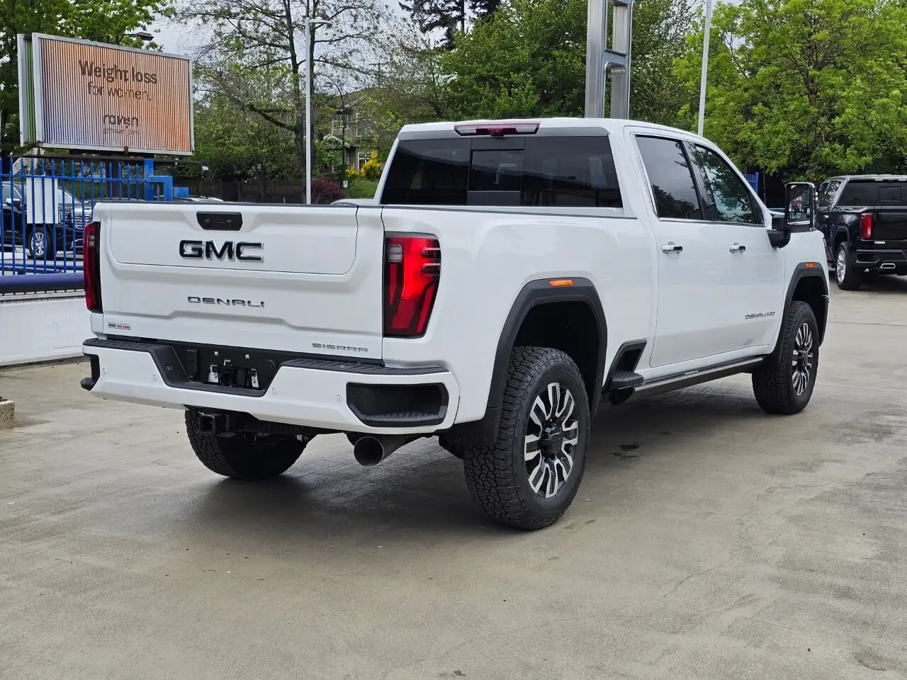 GMC Sierra 3500HD снимка GMC Sierra 3500HD