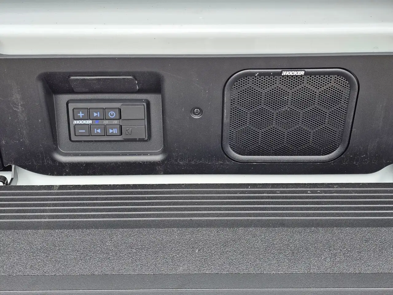 GMC Sierra 3500HD снимка GMC Sierra 3500HD