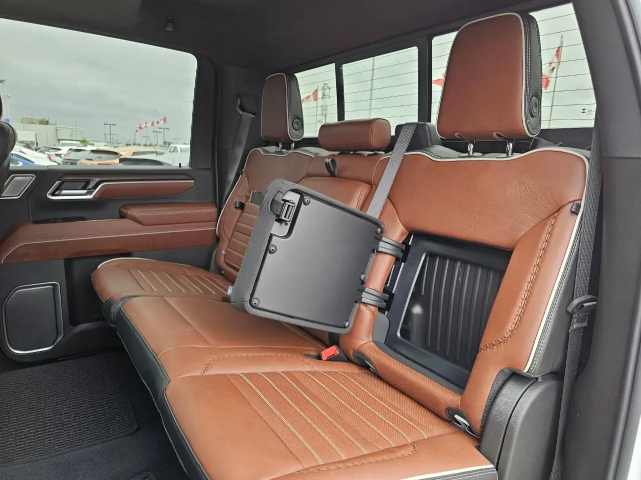 GMC Sierra 3500HD снимка GMC Sierra 3500HD