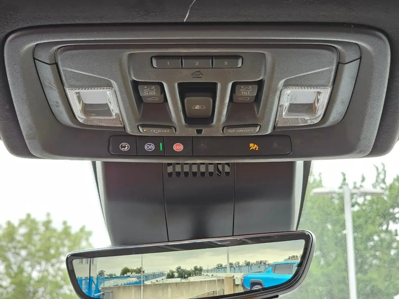 GMC Sierra 3500HD снимка GMC Sierra 3500HD