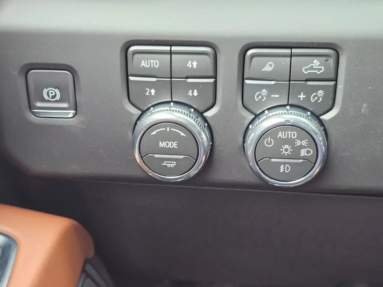GMC Sierra 3500HD снимка GMC Sierra 3500HD